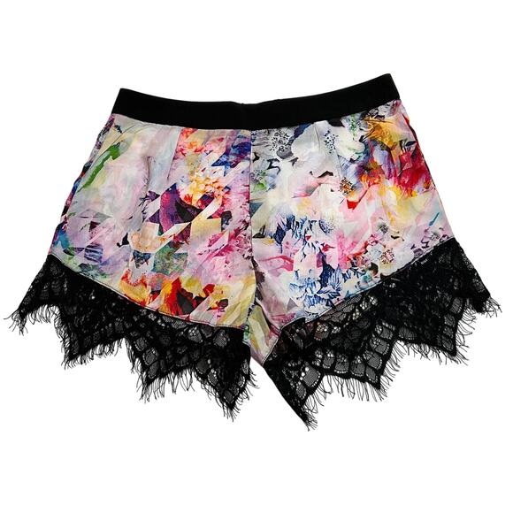 Romeo & Juliet Couture Mid Rise Floral Geometric Lace Trim Shorts Size Small - Picture 1 of 9